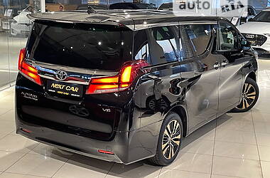 Мінівен Toyota Alphard 2021 в 
