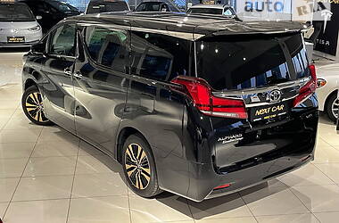 Мінівен Toyota Alphard 2021 в 