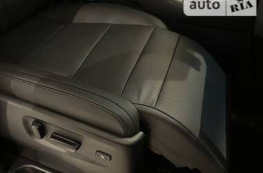 Мінівен Toyota Alphard 2021 в 