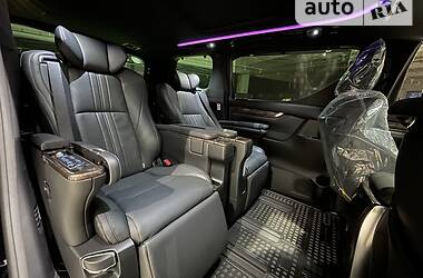 Мінівен Toyota Alphard 2021 в 