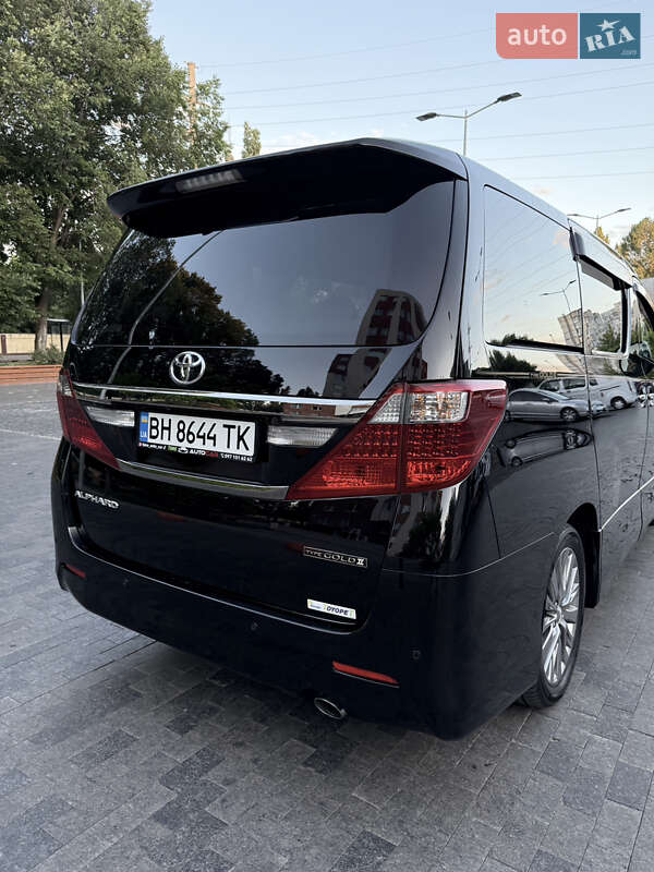 Мінівен Toyota Alphard 2014 в Одесі