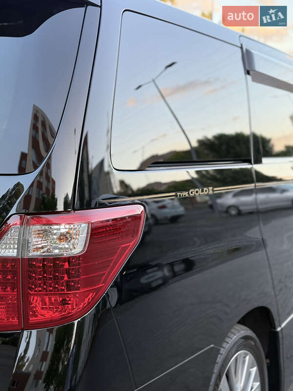 Мінівен Toyota Alphard 2014 в Одесі