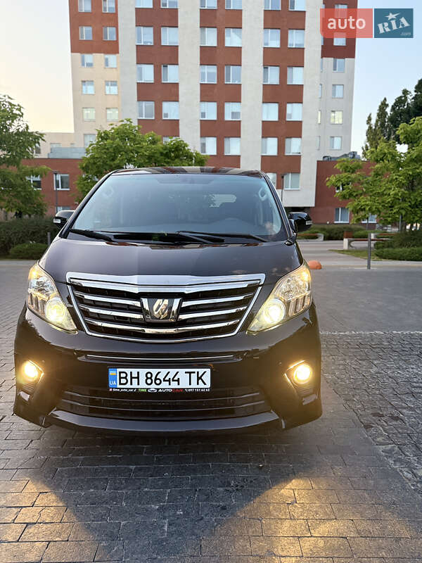 Мінівен Toyota Alphard 2014 в Одесі