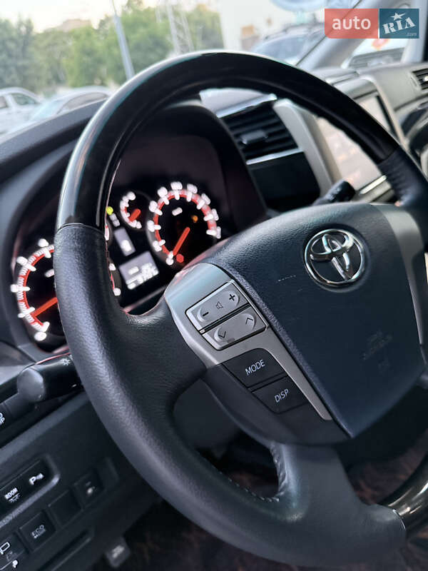 Мінівен Toyota Alphard 2014 в Одесі