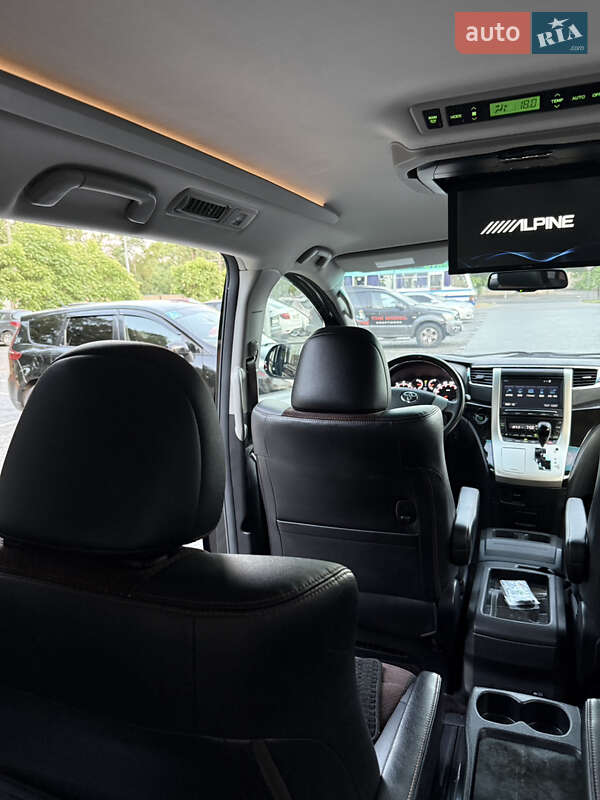 Мінівен Toyota Alphard 2014 в Одесі