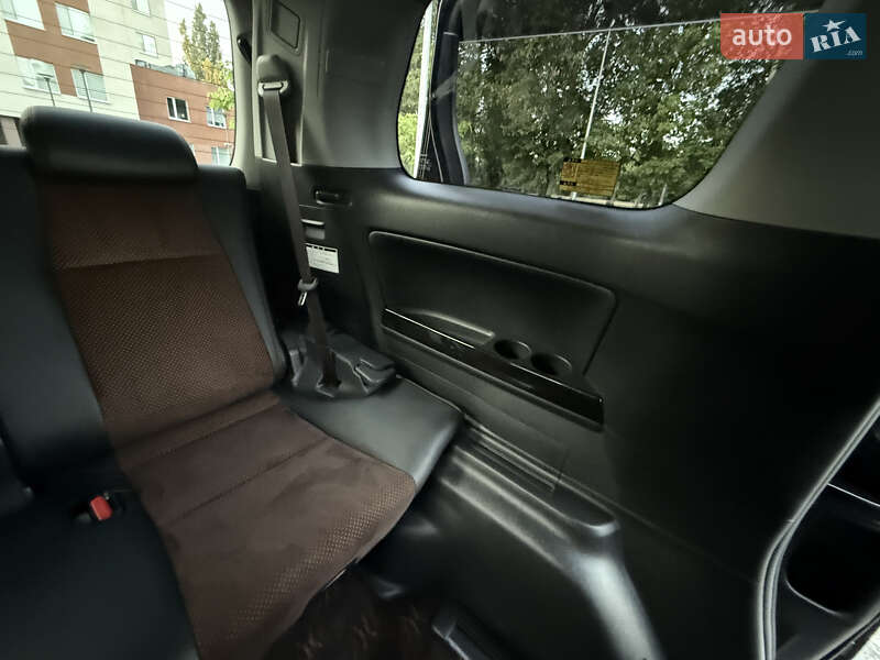 Мінівен Toyota Alphard 2014 в Одесі