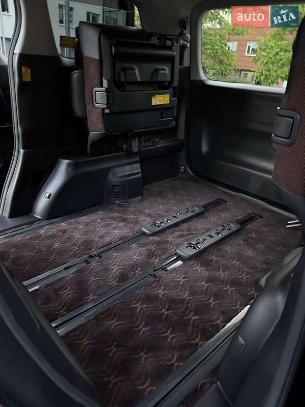 Мінівен Toyota Alphard 2014 в Одесі