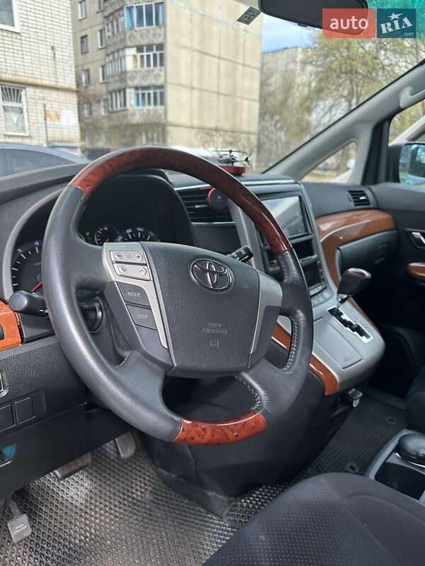 Минивэн Toyota Alphard 2011 в Чернигове фото 3 Минивэн Toyota Alphard 2011 в Чернигове