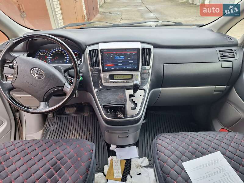 Минивэн Toyota Alphard 2005 в Киеве фото 6 Минивэн Toyota Alphard 2005 в Киеве