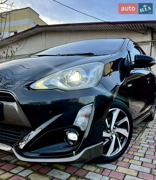 Хэтчбек Toyota Aqua 2015 в Одессе