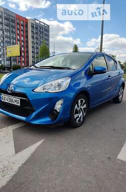 Хэтчбек Toyota Aqua 2015 в Киеве