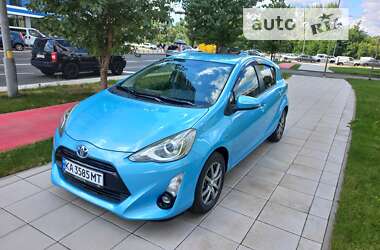 Хетчбек Toyota Aqua 2015 в Києві