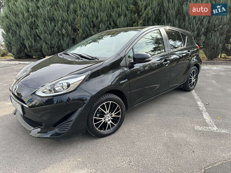 Хетчбек Toyota Aqua 2018 в Києві