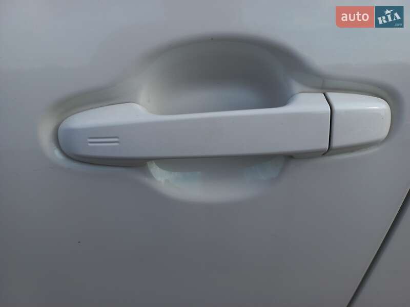 Хэтчбек Toyota Aqua 2015 в Киеве