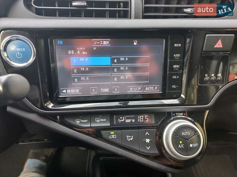 Хэтчбек Toyota Aqua 2015 в Киеве