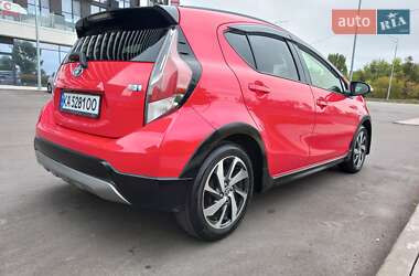 Хэтчбек Toyota Aqua 2015 в 