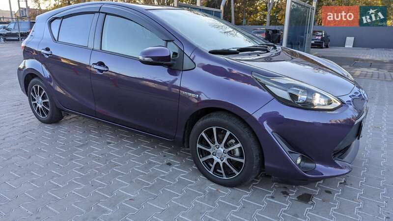 Хетчбек Toyota Aqua 2017 в Одесі