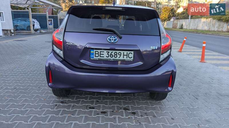 Хетчбек Toyota Aqua 2017 в Одесі