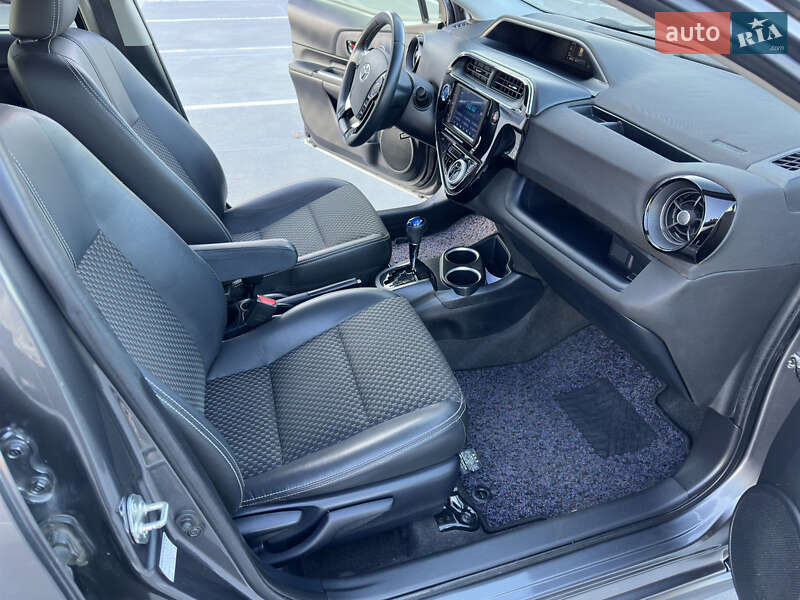 Хэтчбек Toyota Aqua 2019 в Киеве