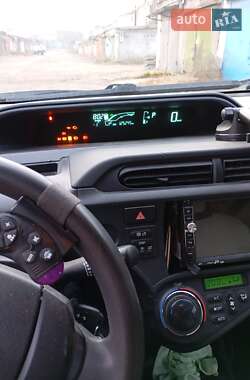 Хэтчбек Toyota Aqua 2014 в 