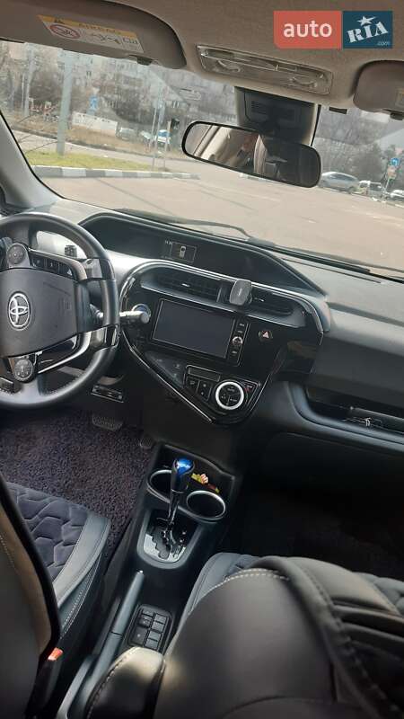 Хетчбек Toyota Aqua 2017 в Києві