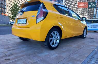 Хэтчбек Toyota Aqua 2015 в 