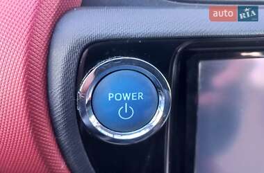 Хэтчбек Toyota Aqua 2015 в 
