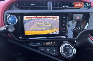 Хэтчбек Toyota Aqua 2015 в 