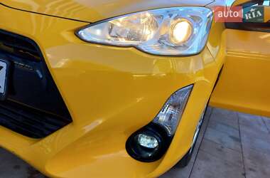 Хэтчбек Toyota Aqua 2015 в 