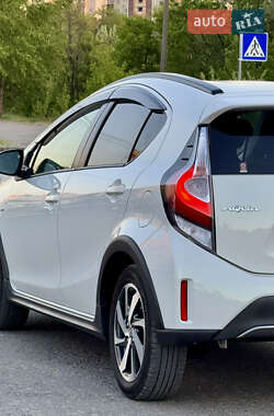 Хэтчбек Toyota Aqua 2017 в 