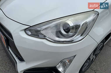 Хэтчбек Toyota Aqua 2016 в 