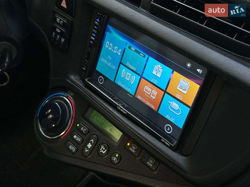 Хетчбек Toyota Aqua 2015 в Одесі