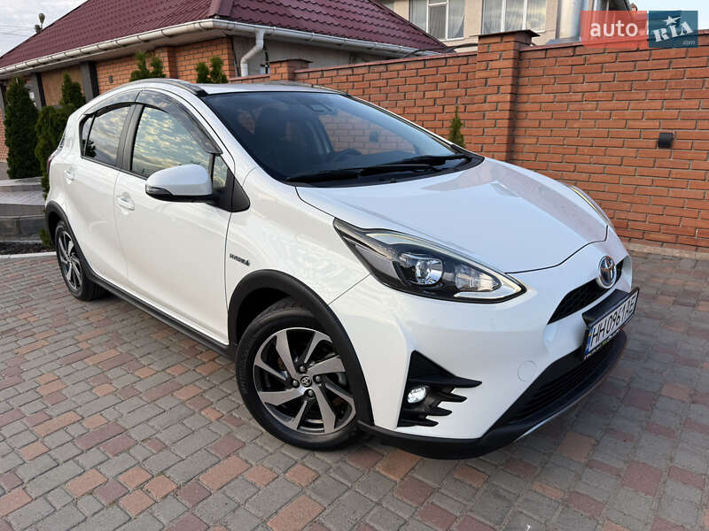 Хетчбек Toyota Aqua 2017 в Одесі