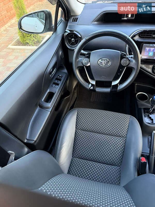 Хетчбек Toyota Aqua 2017 в Одесі