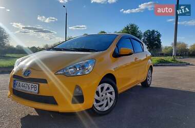 Хэтчбек Toyota Aqua 2015 в 