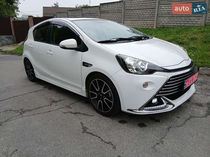 Toyota Aqua 2015
