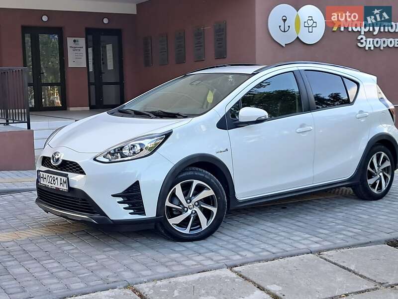 Хетчбек Toyota Aqua 2017 в Одесі