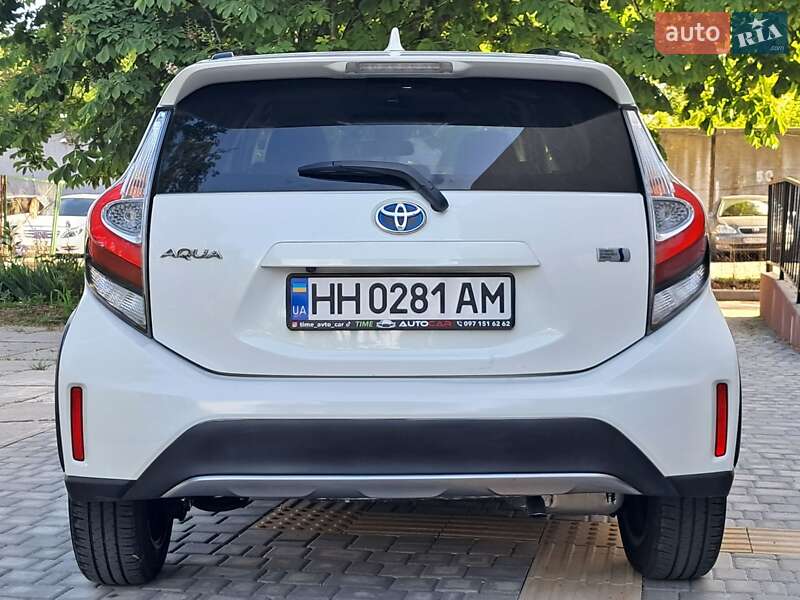Хетчбек Toyota Aqua 2017 в Одесі
