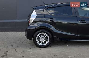 Хэтчбек Toyota Aqua 2013 в 