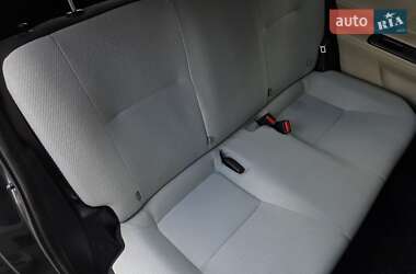 Хэтчбек Toyota Aqua 2013 в 