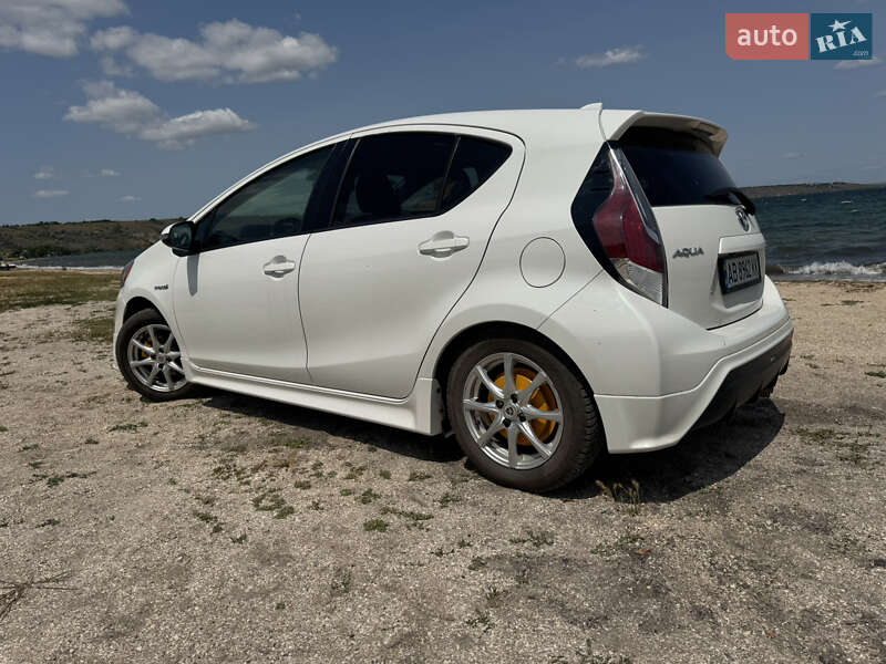 Хэтчбек Toyota Aqua 2015 в Виннице фото 6 Хэтчбек Toyota Aqua 2015 в Виннице