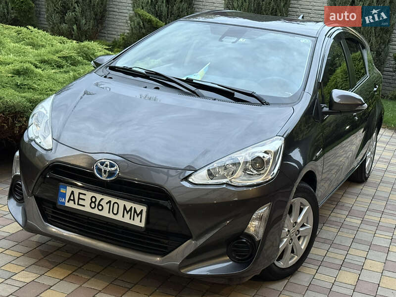 Toyota Aqua 2015