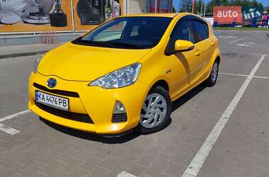 Хэтчбек Toyota Aqua 2015 в Киеве