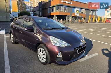 Хэтчбек Toyota Aqua 2014 в Киеве