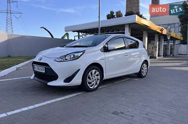 Хэтчбек Toyota Aqua 2017 в Киеве