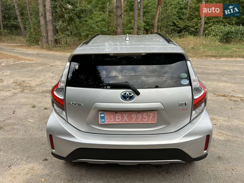 Хэтчбек Toyota Aqua 2017 в Василькове