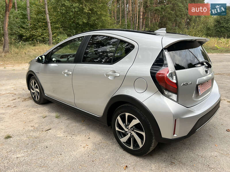 Хэтчбек Toyota Aqua 2017 в Василькове