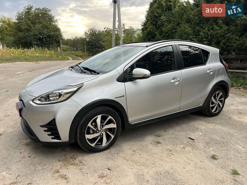 Хэтчбек Toyota Aqua 2017 в Василькове