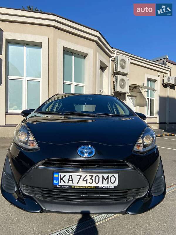 Хетчбек Toyota Aqua 2018 в Києві