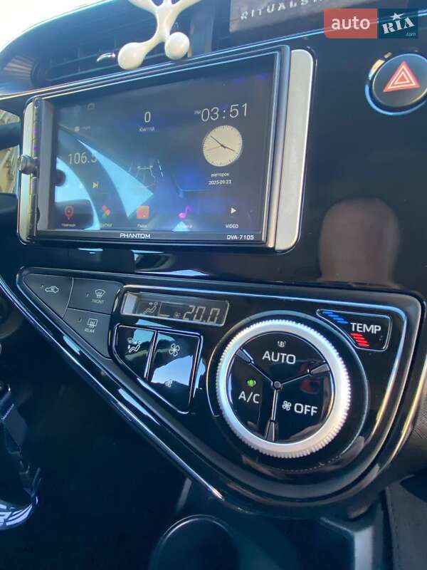 Хетчбек Toyota Aqua 2018 в Києві